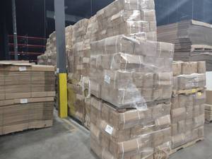 lot 386 image: (80 96-Count Boxes Grey Zipper Bags...