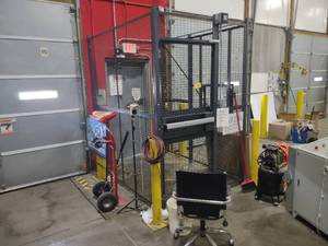lot 753 image: Entry Security Cage, Approx. 88x66x...