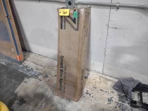 lot 764 image: Smart Box Spring, Size Twin XL...
