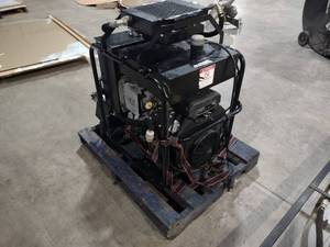 lot 812 image: Quick Attach Hydraulic Power Supply...