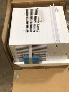 lot 2 image: Vissani 10000 BTU Window Air Conditioner  Customer Returns See Pictures