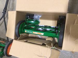 lot 12 image: Lot of 2 Scotts Scotts  Manual Walk Behind Push Reel Lawn Mower Customer returns See Pics