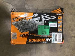 lot 20 image: GEARWRENCH 14 in. and 38 in. Drive 6-Point Standard & Deep SAEMetric 90-Tooth Ratchet and Socket Mechanics Tool Set (106-Piece) Customer Returns See Pictures