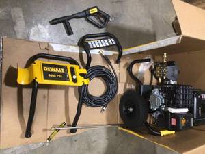 lot 23 image: DEWALT 4400 PSI 4.0 GPM Gas Cold Water Pressure Washer with DEWALT 420cc Engine Missing some Spray Nozzle Tips Customer Returns See Pictures