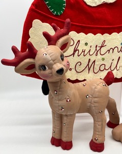 lot 29 image: Vintage Kitsch  Ceramic Reindeer & Felt Christmas Santa Mail Holder