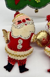 lot 30 image: Vintage Sequin Santas and Snowman Hanging