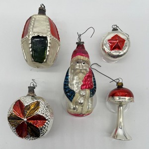 lot 42 image: Vintage Retro Ornaments - Japan and more