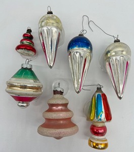 lot 55 image: Vintage UFO Glass Ornaments including Mica