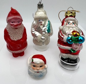 lot 67 image: Vintage Assorted Santas