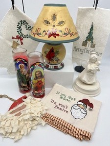 lot 83 image: Lot of Christmas Cheer