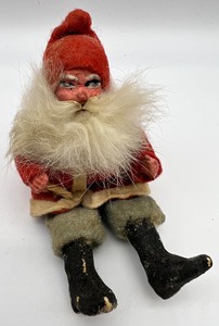 lot 95 image: Antique Vintage Santa Figurine with Fur Beard