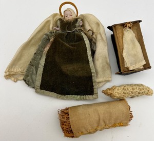 lot 97 image: Antique Primitive Miniature Dolls and More