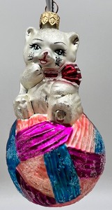 lot 103 image: RADKO Blown Glass Christmas Ornament - Kitty Cares