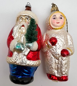 lot 116 image: Pair of Vintage Glass Ornaments - Santa & Child in Snowsuit