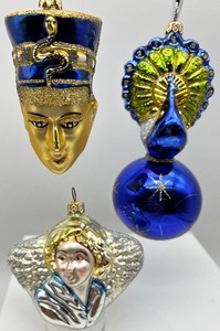 lot 190 image: Vintage Blue Christmas Assorted Blown Glass Ornaments - West Germany