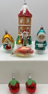 lot 191 image: Vintage Czech Hand Blown Glass Ornaments Lot of 6