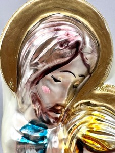 lot 139 image: KURT S. ADLER POLONAISE - HOLY FAMILY Handblown Glass Ornament
