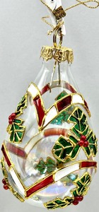 lot 146 image: Mixed Holiday Christmas Ball Glass Ornaments (7)