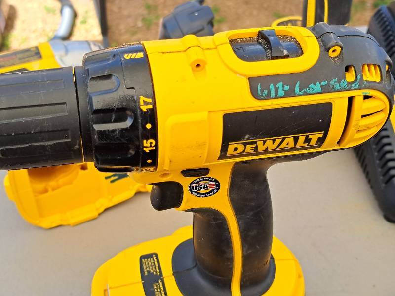 Dewalt dc720 drill hot sale