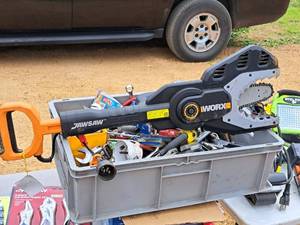 lot 13 image: Worx JawSaw 6 Saw WG307