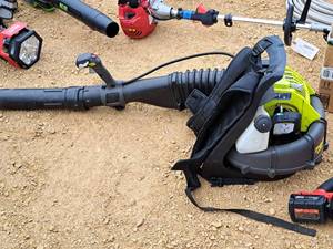 lot 17 image: Ryobi Gas Backpack Blower