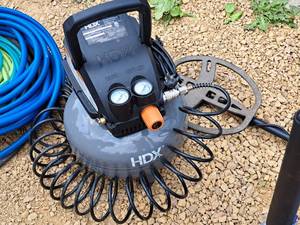 lot 24 image: 2013 HDX Air CompressorInflator 1000017351