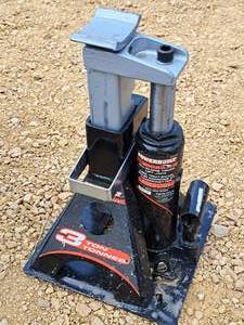 lot 37 image: Powerbuilt Limited 3-Ton Hydraulic All-In-One Truck Lift Jack