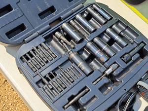 lot 48 image: Husky CR-MO Impact Socket and Bit Set