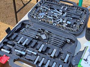 lot 52 image: Socket Wrench Set
