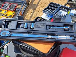 lot 72 image: Urceri 12 150-ft.lb. Torque Wrench with Case