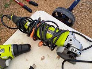 lot 99 image: Ryobi 4-12 Grinder G454