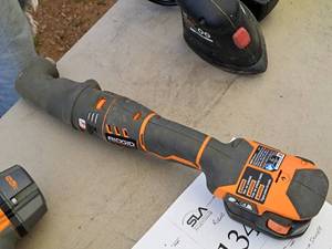 lot 135 image: Ridgid Series E JobMax 18V Brushless Multi-Tool R8620