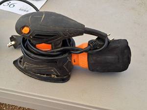 lot 139 image: Warriior Palm Detail Sander 63976