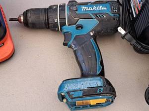lot 144 image: Makita 12 18V Drill XPH06