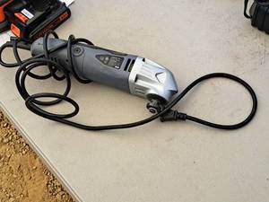 lot 147 image: Menard Tool Shop Multi-Tool 241-0963