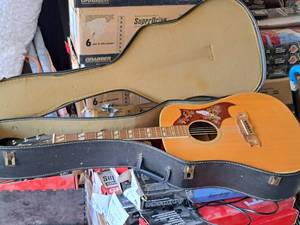 lot 224 image: Alvarez 6-string Guitar 5204 with Guitar Case