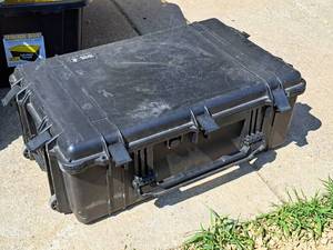 lot 232 image: Pelican Transportable Case 1650