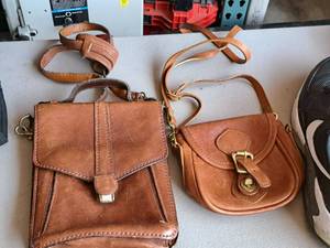 lot 238 image: Lot of (2) Womens Leather Strap Purses