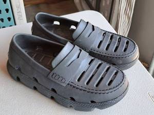 lot 244 image: Zero Grand Sandles