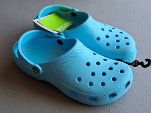 lot 243 image: Crocs Sandles (New)