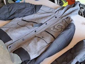 lot 258 image: Sean John X-Large Hooded Jacket