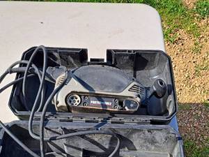 lot 162 image: Porter Cable Compact Belt Sander 371 2-12x14 with Case
