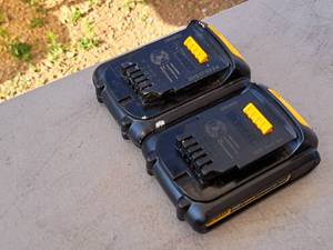 lot 182 image: Lot of (2) DeWalt 20V Max Lithium Ion Cordless Tool Batteries