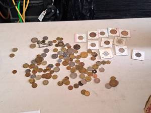 lot 216 image: Lot of (1 Bag) Vintage Foreign Coins and Collectors Coins
