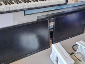 lot 314 image: Lot of (2) AOC 24 Computer Monitors