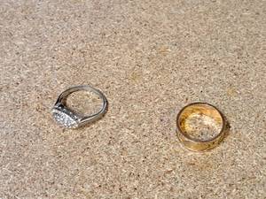 lot 345 image: Lot of (2) Fashion Rings