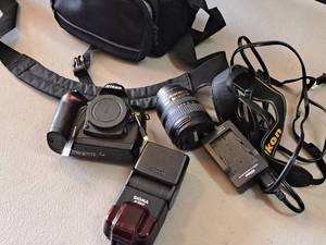 lot 361 image: Nikon D70 Camera with AF-S Nikkor 18-70mm Lens, Sigma EF-430ST Flash Unit, Battery Charger and Camera Bag