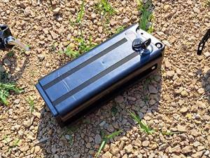 lot 374 image: Electric Bike Battery with Keys