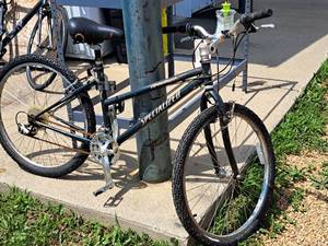 lot 402 image: Specialized Hard Rock Classic 22 Womens Trail Bicycle 18 Black Frame