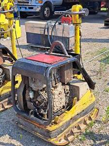 lot 176 image: Wacker Neuson 1000-lbs Diesel Tamper
